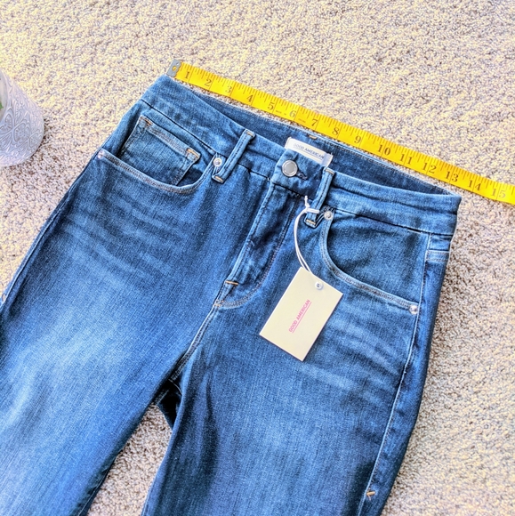 Good American Good Flare Jeans - Picture 5 of 8